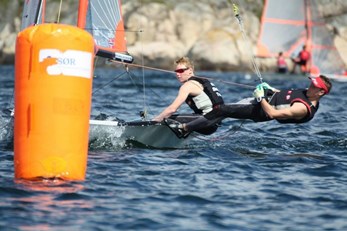 Solid 17. plass til Mads og Tomas i VM i 29er